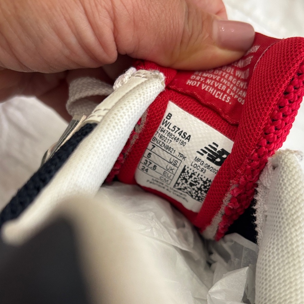 New Balance 574 'Eclipse Red' - Picture 5 of 5
